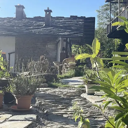 Stone Oven House Homestay *