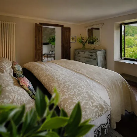 Homestay Stone Oven House Rora