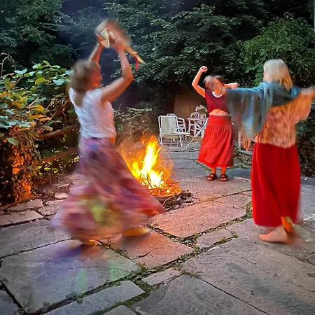 Homestay Stone Oven House Rora