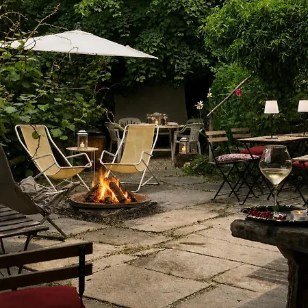 Homestay Stone Oven House Rora