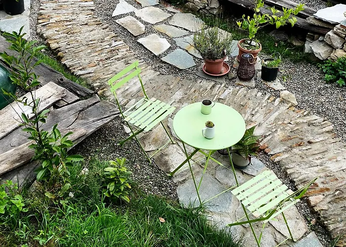 Homestay Stone Oven House