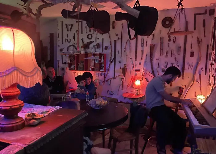 Stone Oven House Homestay *